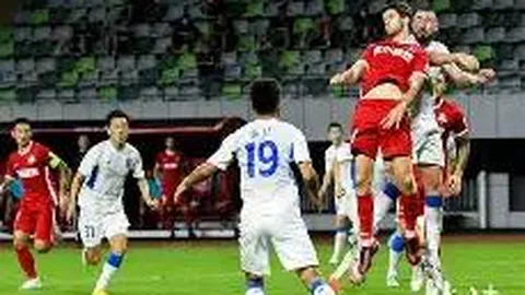 上海主场以悬殊比分力克山东，CBA强强对决精彩纷呈